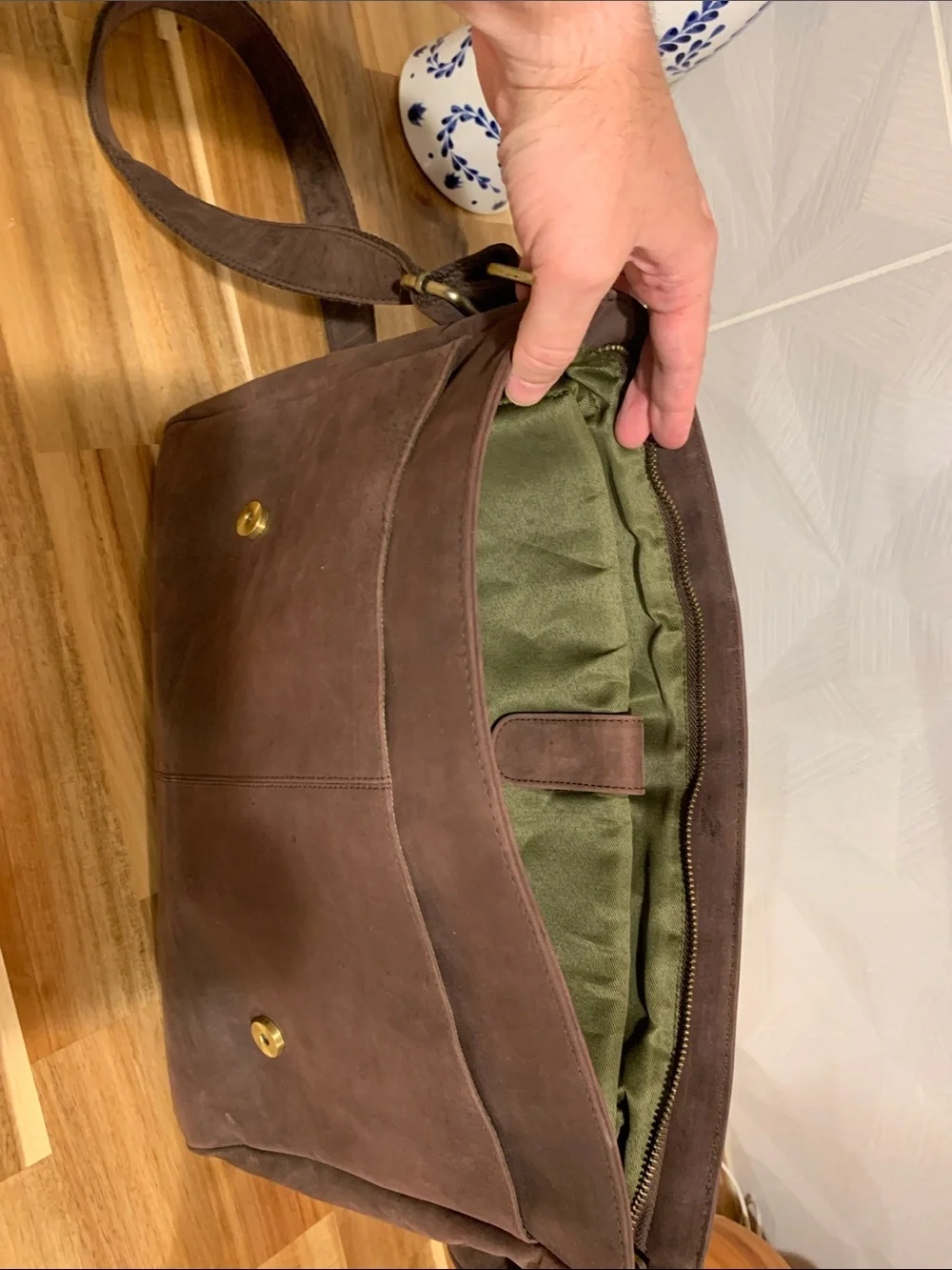 Estalon Genuine Leather Messenger Bag – Dark Brown Laptop Crossbody